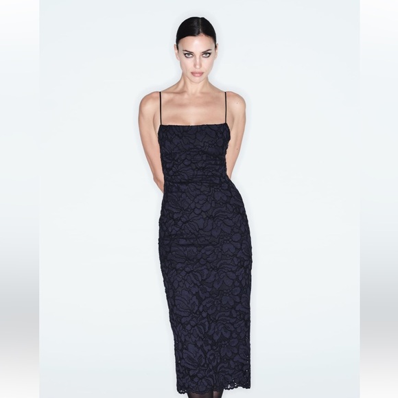 Zara Dresses & Skirts - Zara Lace Beautiful Midi Dress